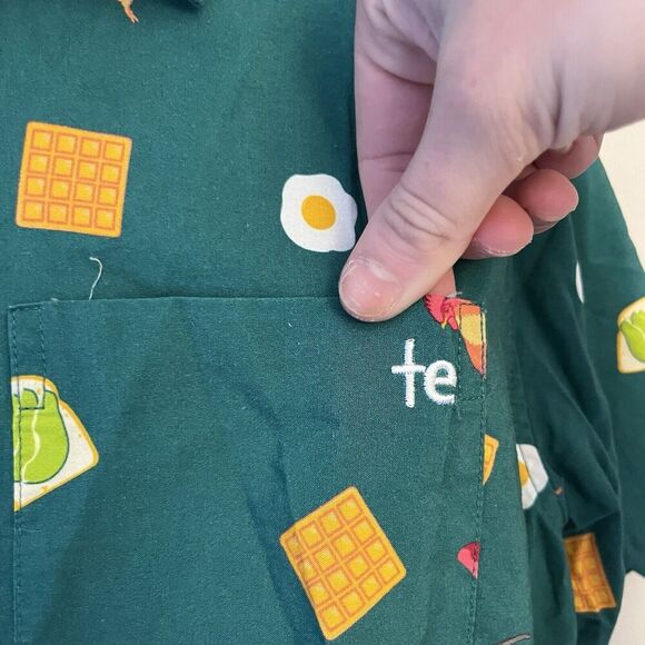 Tipsy Elves Green Button Shirt Chicken Waffles Eggs Sausage Medium Men’s Novelty - Picture 7 of 10